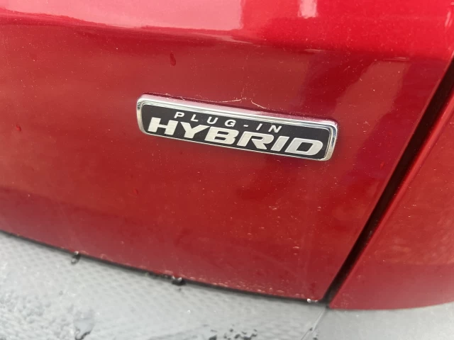 Ford Escape PHEV 2025