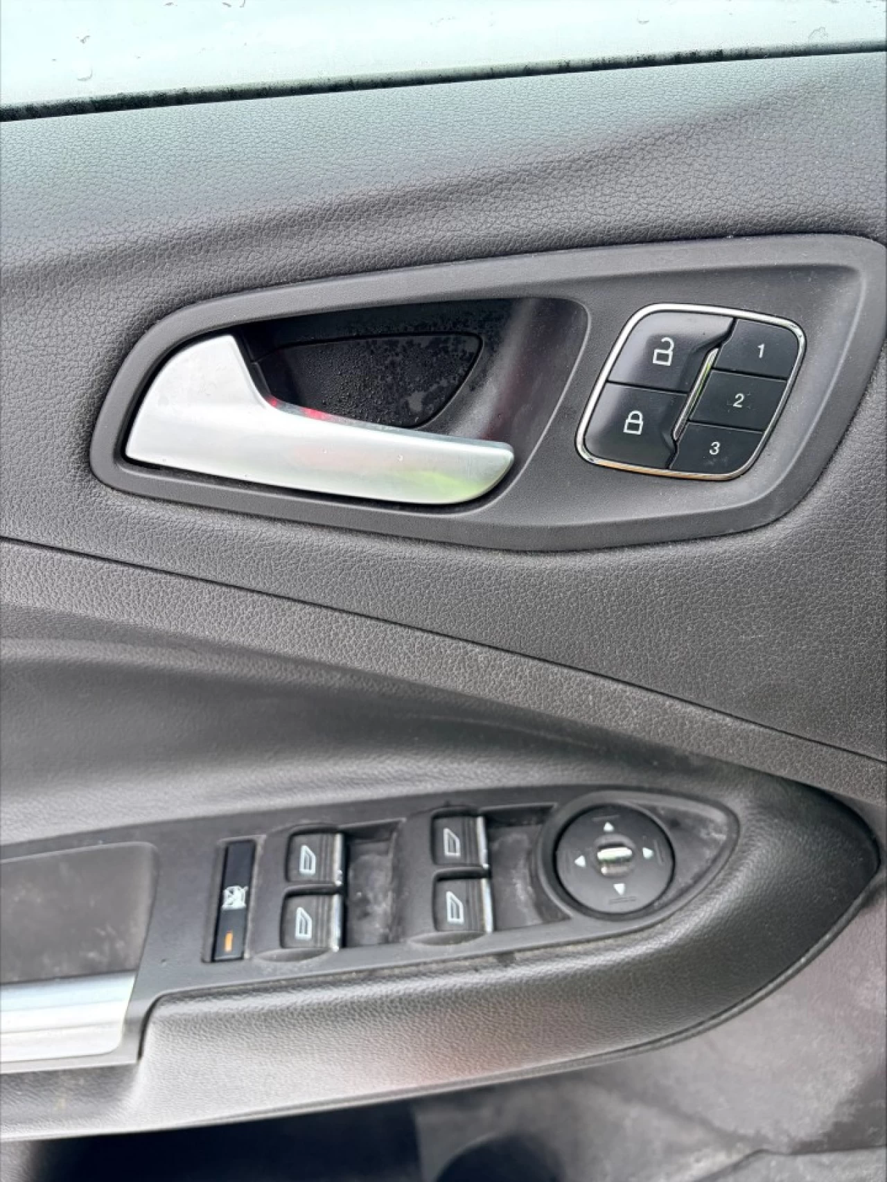 2015 Ford Escape Titanium Main Image