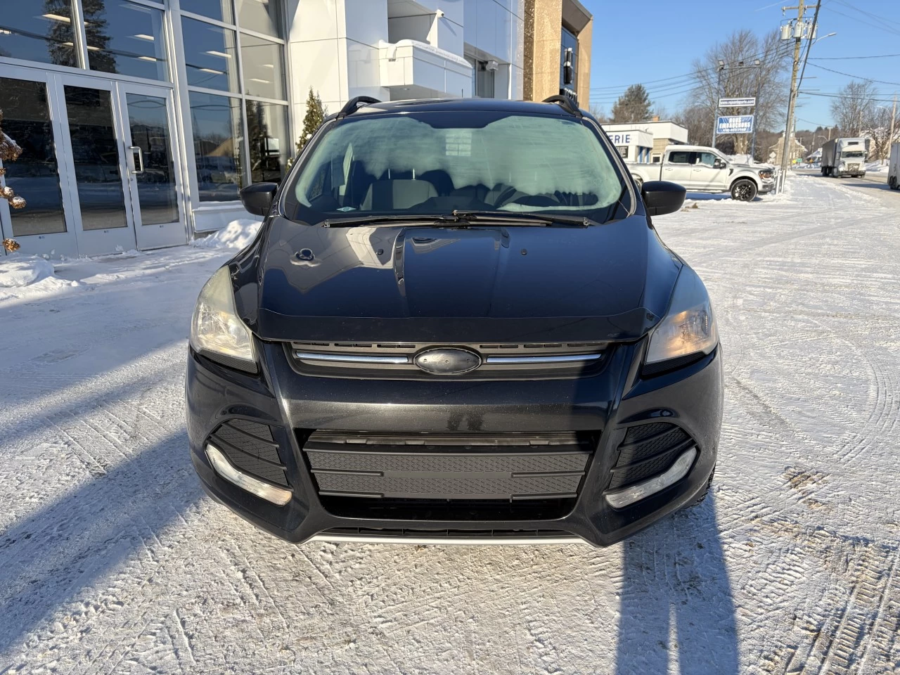 2015 Ford Escape SE https://www.st-norbertford.com/resize/b990ff35b810a3abc0cc817b2ca24889-1