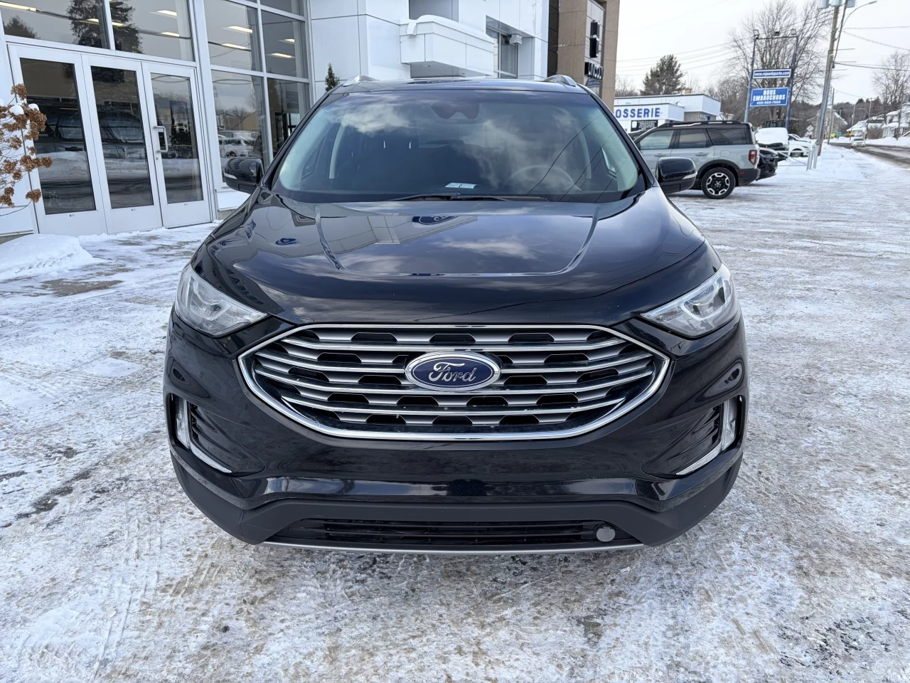 2019 Ford Edge SEL https://www.st-norbertford.com/resize/b990ff35b810a3abc0cc817b2ca24889-1