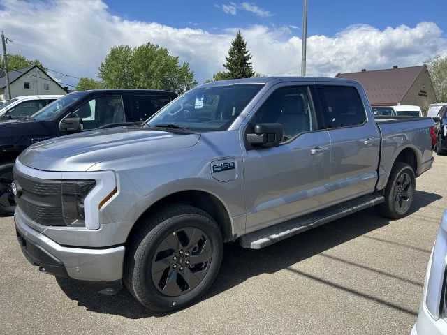 Ford F-150 Lightning FLASH 2025