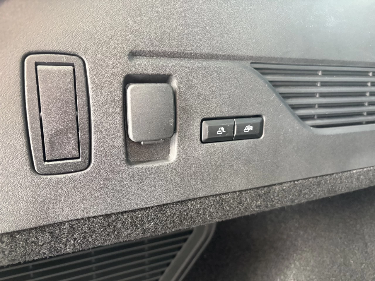 2025 Lincoln Nautilus RESERVE 203A MASSAGE PARFUM TOIT PANORAMIQUE Image principale