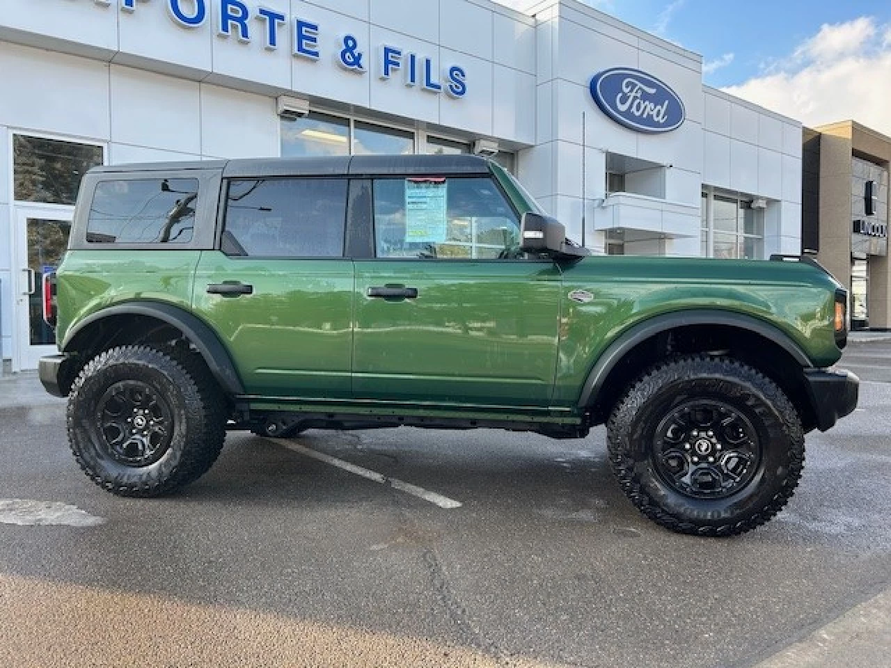 2022 Ford Bronco Wildtrak Image principale