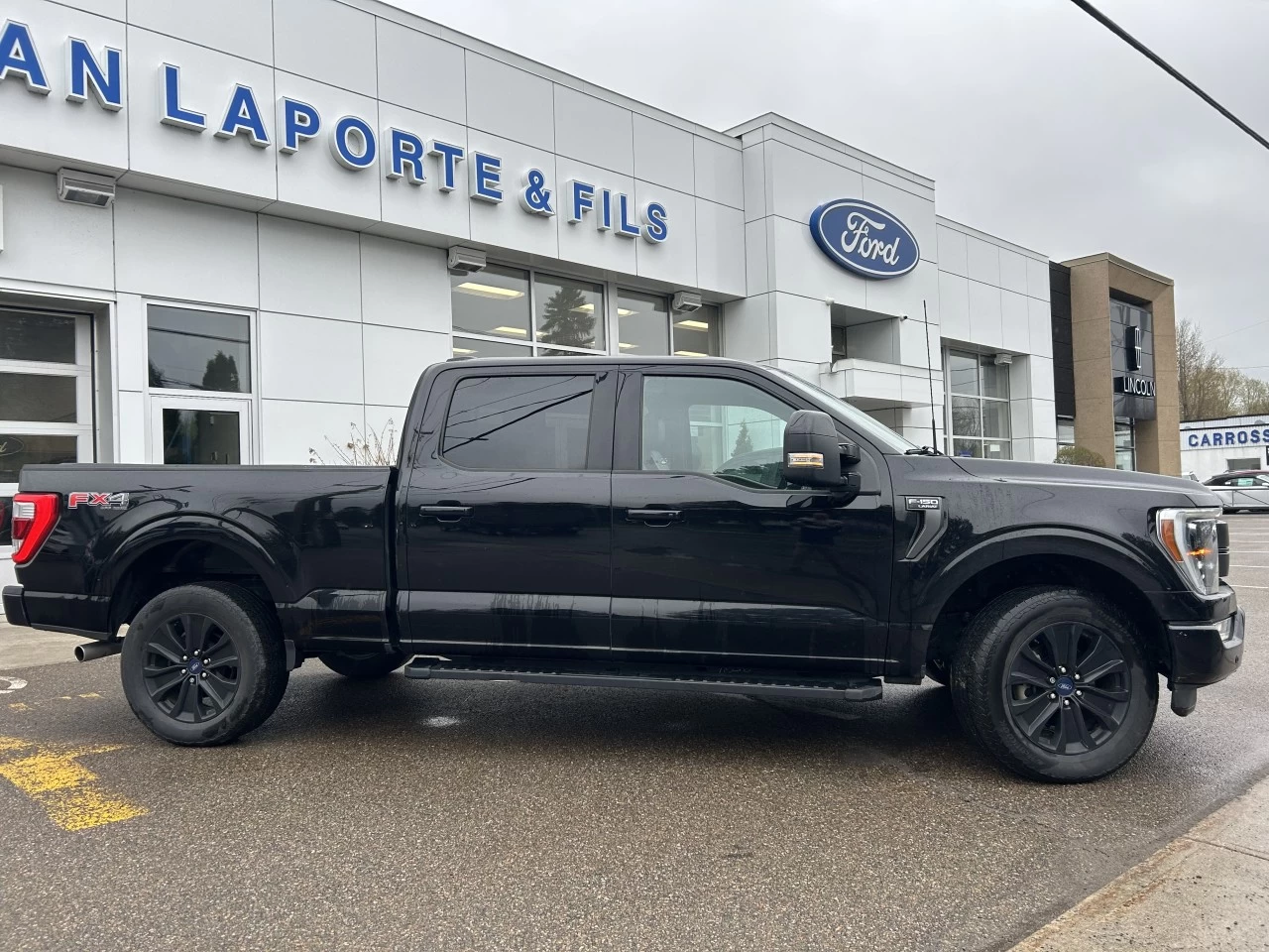 2023 Ford F-150 LARIAT Main Image
