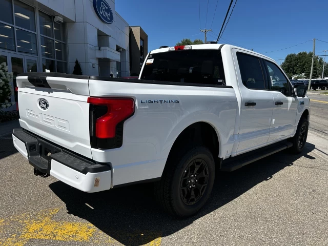 Ford F-150 Lightning XLT 2025