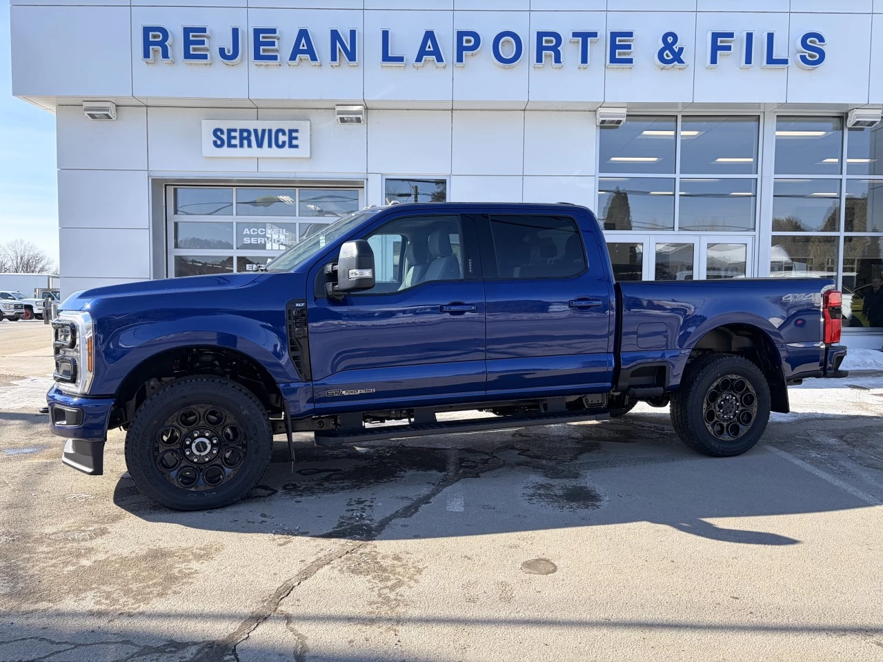 2026 Ford F-250 Super Duty XLT https://www.st-norbertford.com/resize/b990ff35b810a3abc0cc817b2ca24889-1