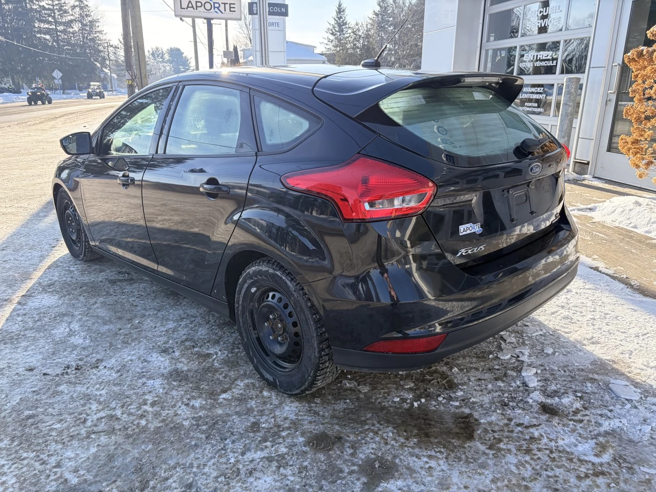 2015 Ford Focus SE https://www.st-norbertford.com/resize/b990ff35b810a3abc0cc817b2ca24889-1