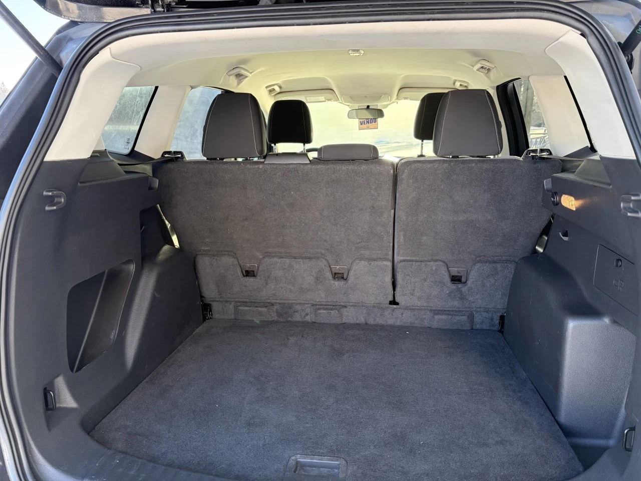 2015 Ford Escape SE https://www.st-norbertford.com/resize/b990ff35b810a3abc0cc817b2ca24889-1