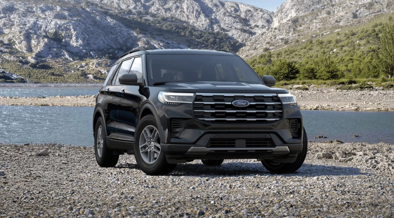2025 Ford Explorer Active Main Image