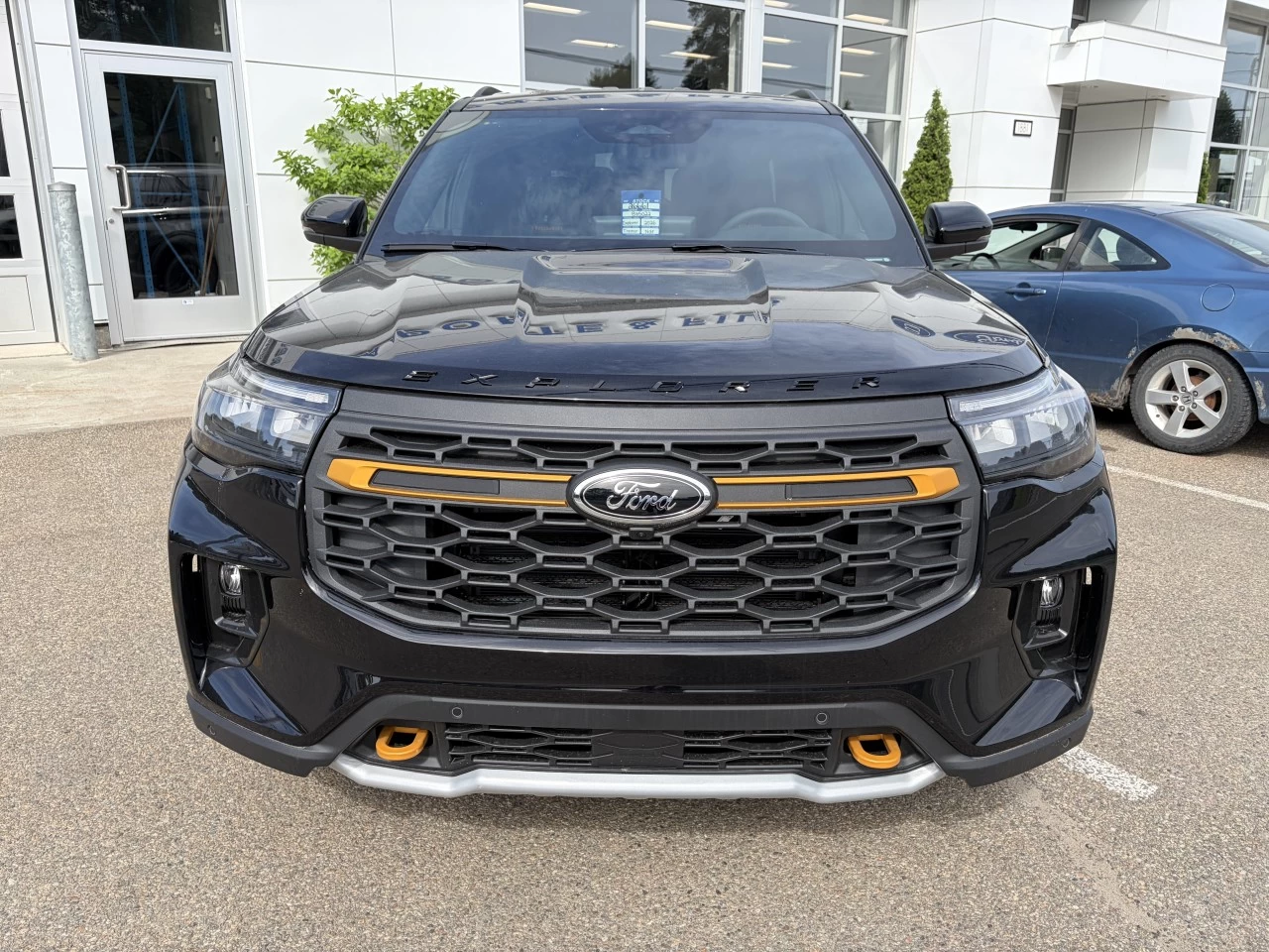2026 Ford Explorer TREMOR 4WD ECOBOOST https://www.st-norbertford.com/resize/b990ff35b810a3abc0cc817b2ca24889-1