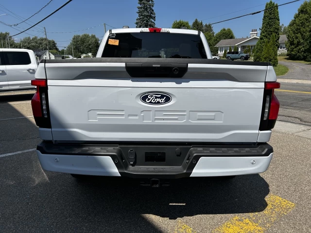 Ford F-150 Lightning FLASH 4X4 2025