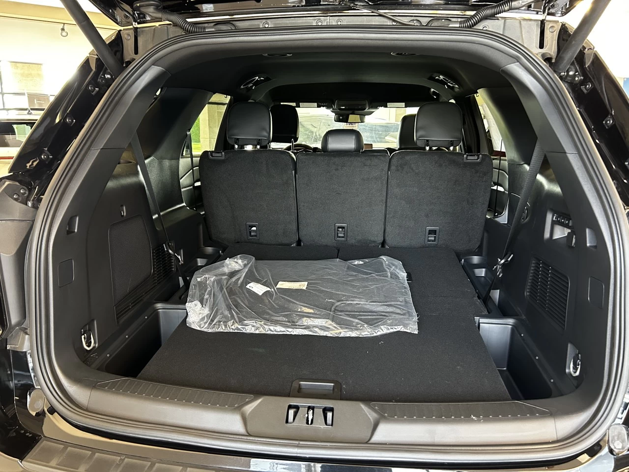 2025 Ford Explorer ST-Line Main Image