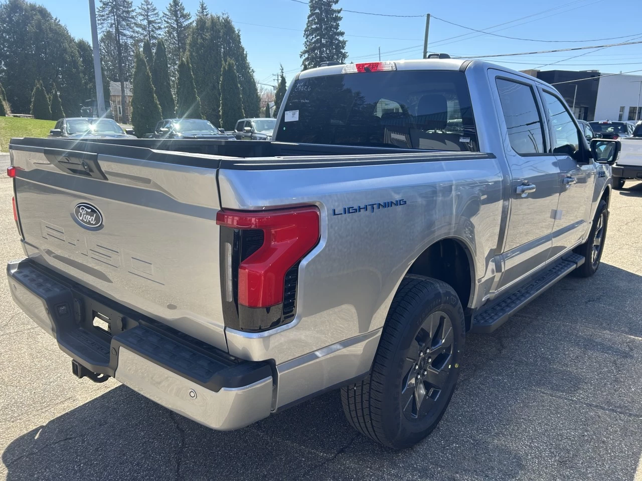2025 Ford F-150 Lightning FLASH https://www.st-norbertford.com/resize/b990ff35b810a3abc0cc817b2ca24889-1