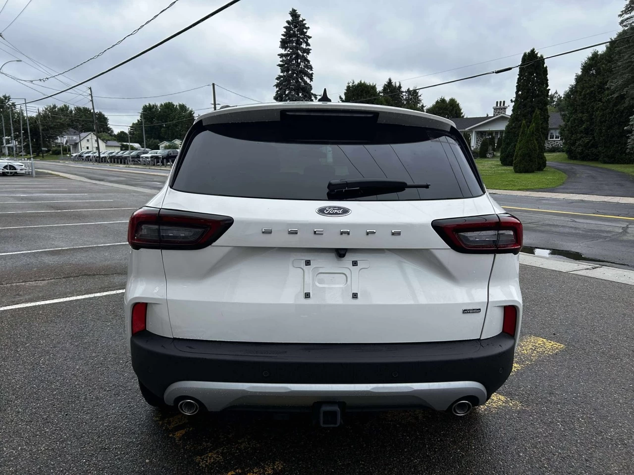 2025 Ford Escape PHEV https://www.st-norbertford.com/resize/b990ff35b810a3abc0cc817b2ca24889-1