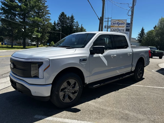 Ford F-150 Lightning FLASH 2025
