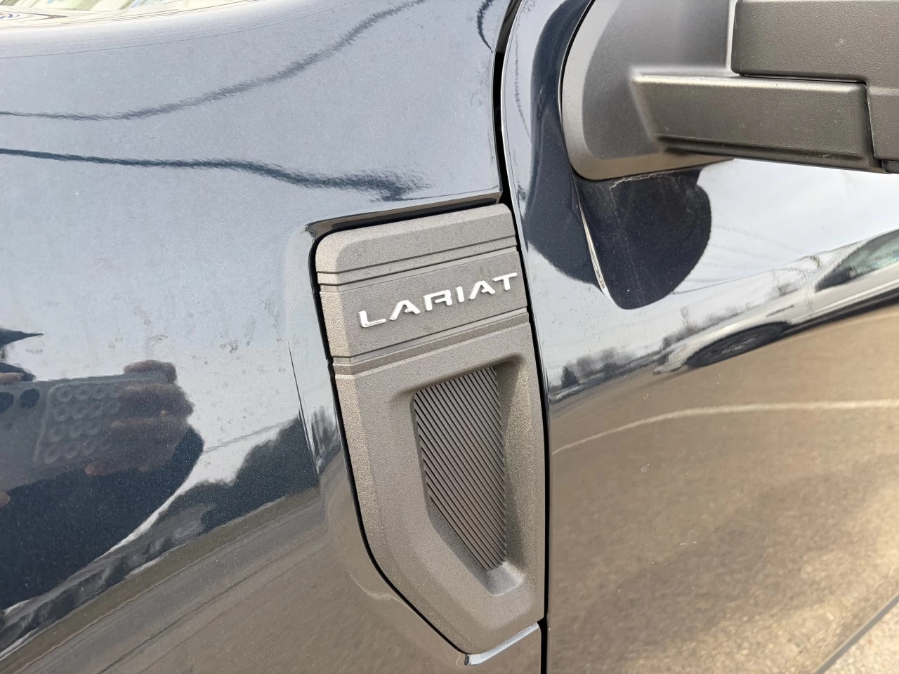 2022 Ford Maverick LARIAT https://www.st-norbertford.com/resize/b990ff35b810a3abc0cc817b2ca24889-1