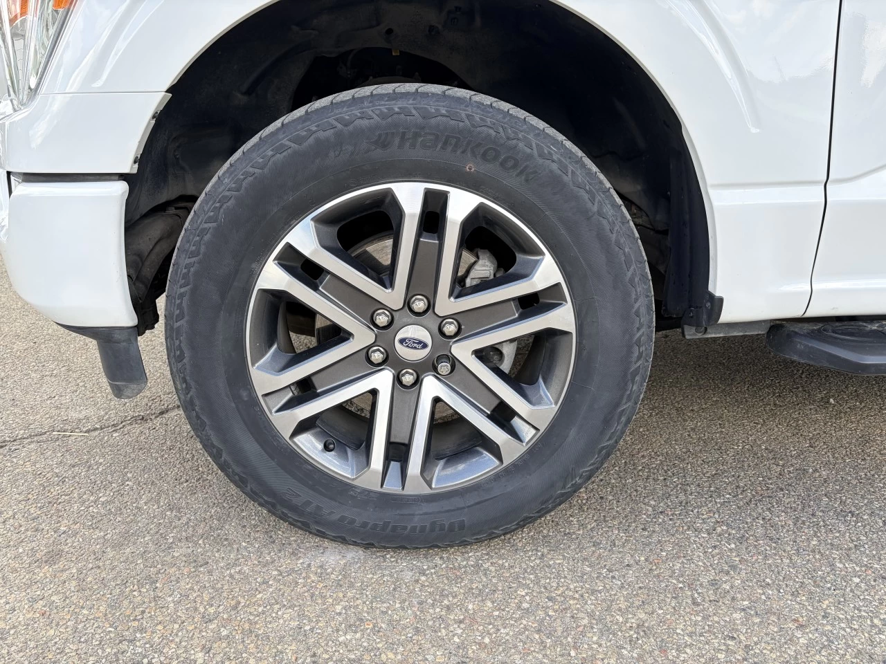2021 Ford F-150 STX 4X4 SUPERCREW ECOBOOST 2.7L 101A https://www.st-norbertford.com/resize/b990ff35b810a3abc0cc817b2ca24889-1