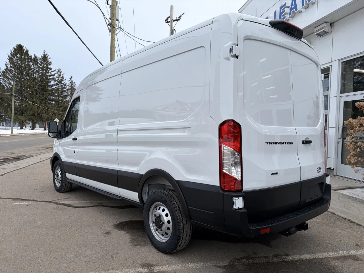 2026 Ford Transit-250 T-250 148" Med Rf 9070 GVWR AWD https://www.st-norbertford.com/resize/b990ff35b810a3abc0cc817b2ca24889-1
