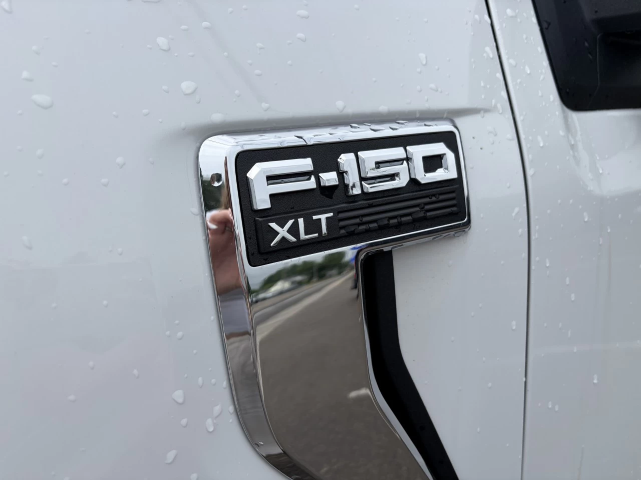 2026 Ford F-150 XLT https://www.st-norbertford.com/resize/b990ff35b810a3abc0cc817b2ca24889-1