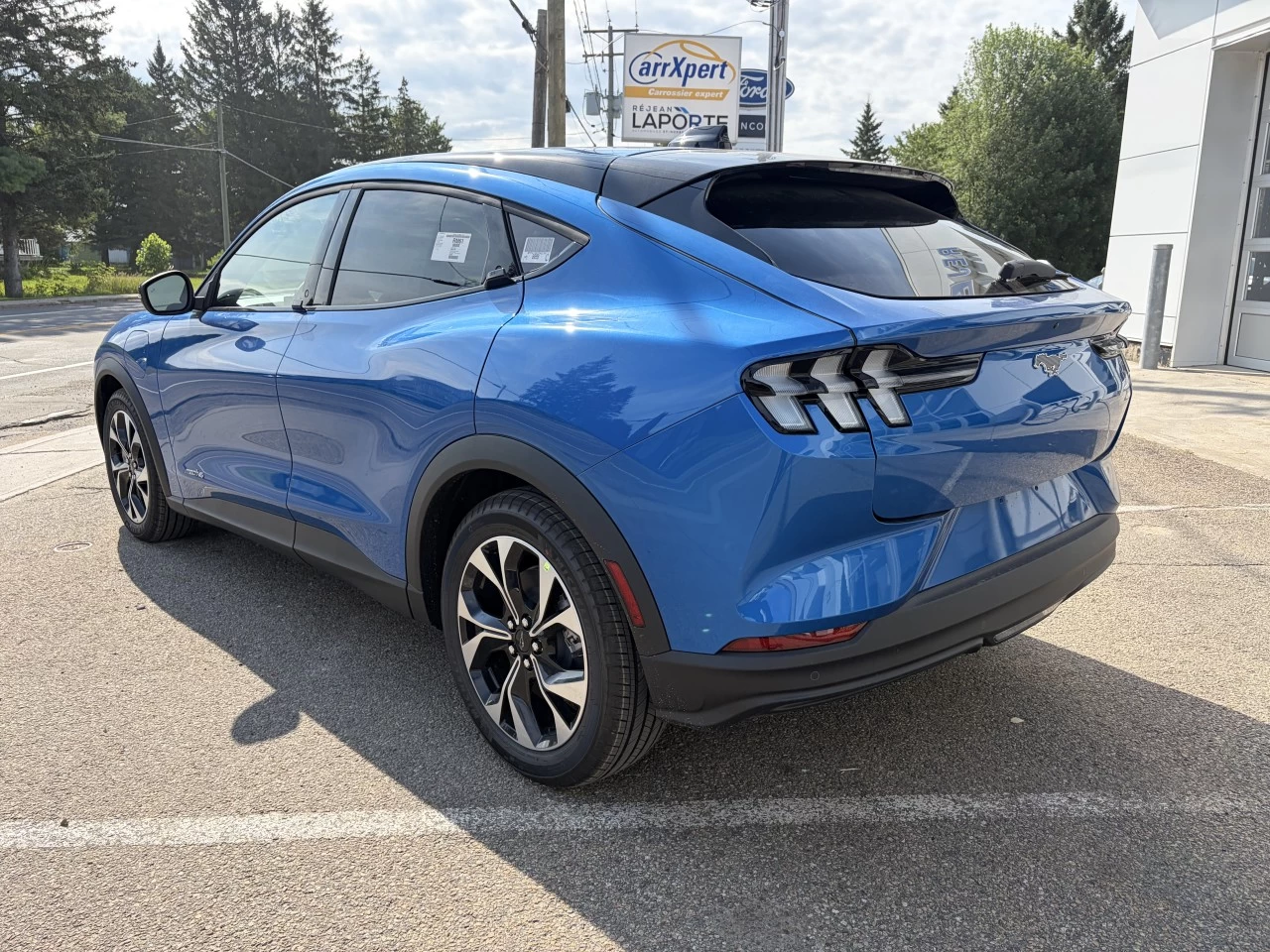 2026 Ford Mustang Mach-E SELECT https://www.st-norbertford.com/resize/b990ff35b810a3abc0cc817b2ca24889-1