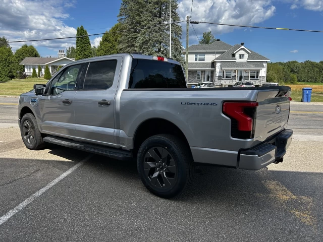 Ford F-150 Lightning XLT 4x4 2024