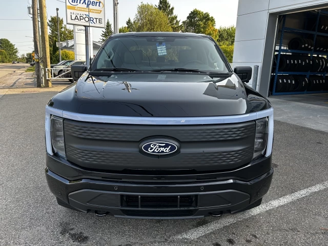 Ford F-150 Lightning FLASH 4X4 2025