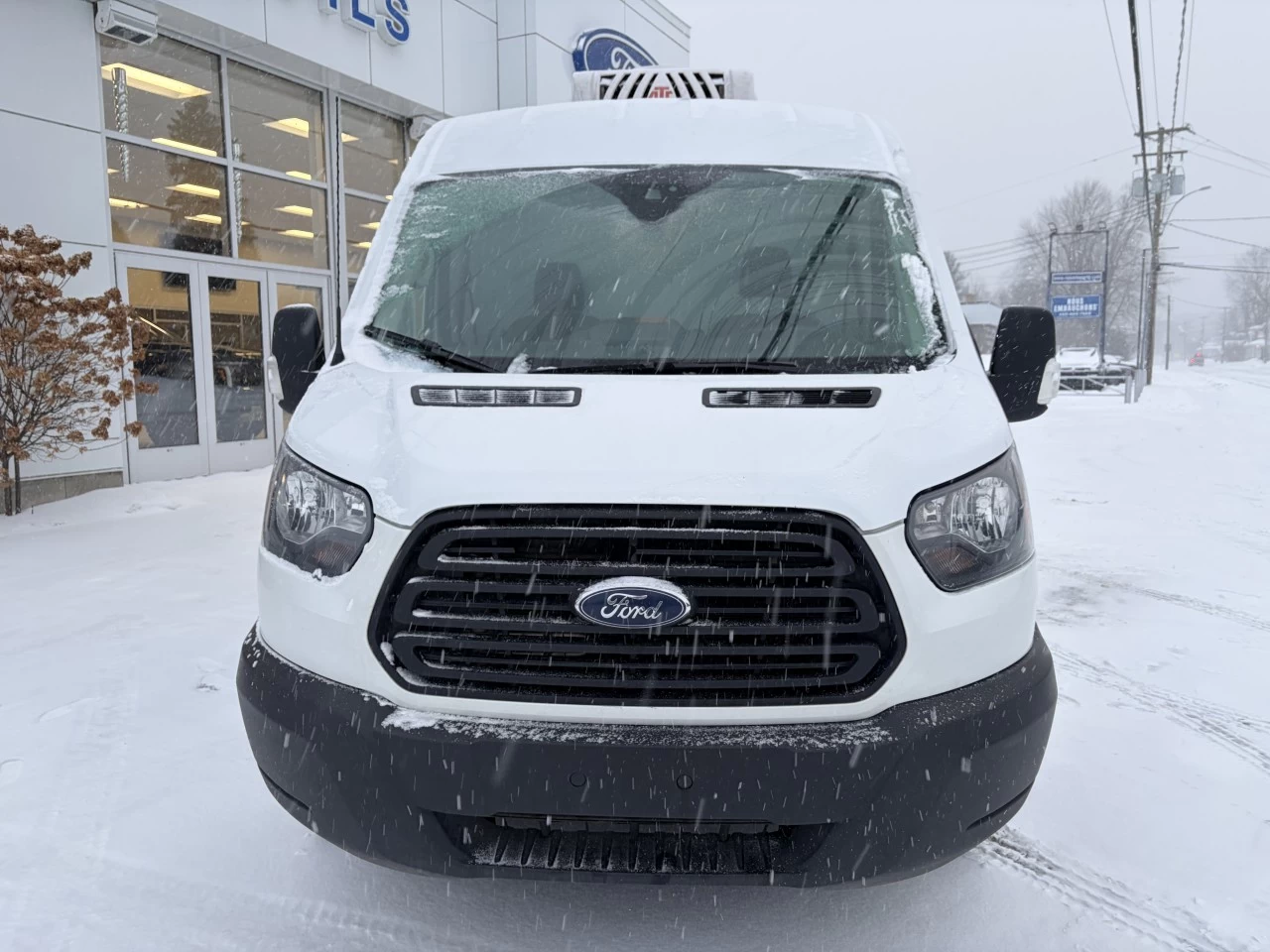 2019 Ford Transit-250 T-250 148" Med Rf 9000 GVWR Sliding RH Dr https://www.st-norbertford.com/resize/b990ff35b810a3abc0cc817b2ca24889-1