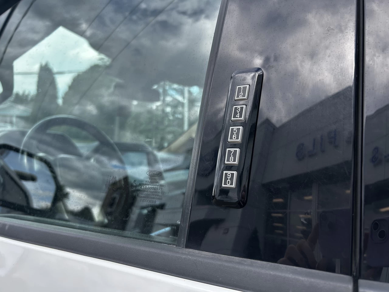 2022 Ford F-250 Super Duty LARIAT ULTIMATE **SANS INSPECTION/BALANCE** Image principale