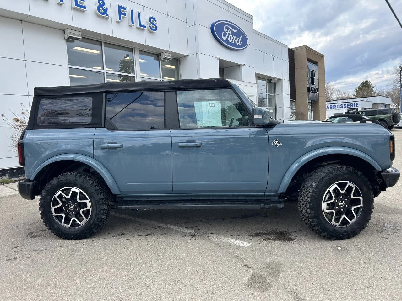 2022 Ford Bronco Outer Banks Image principale