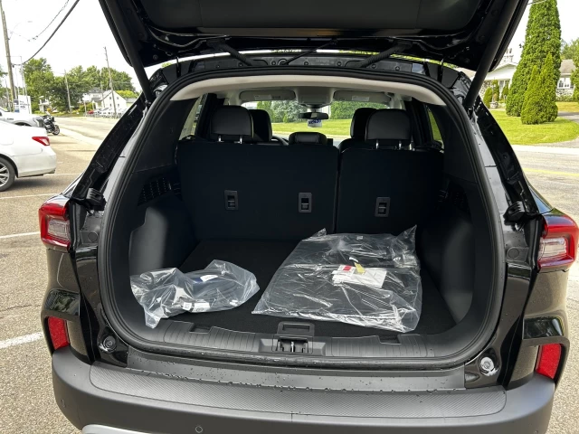 Ford Escape PHEV 2025