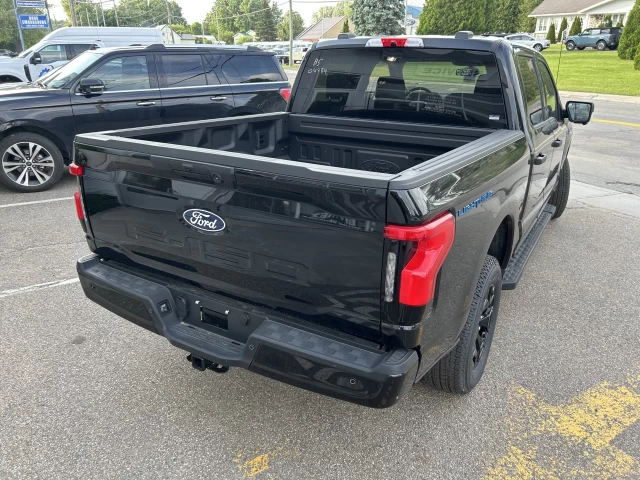 Ford F-150 Lightning XLT 2025