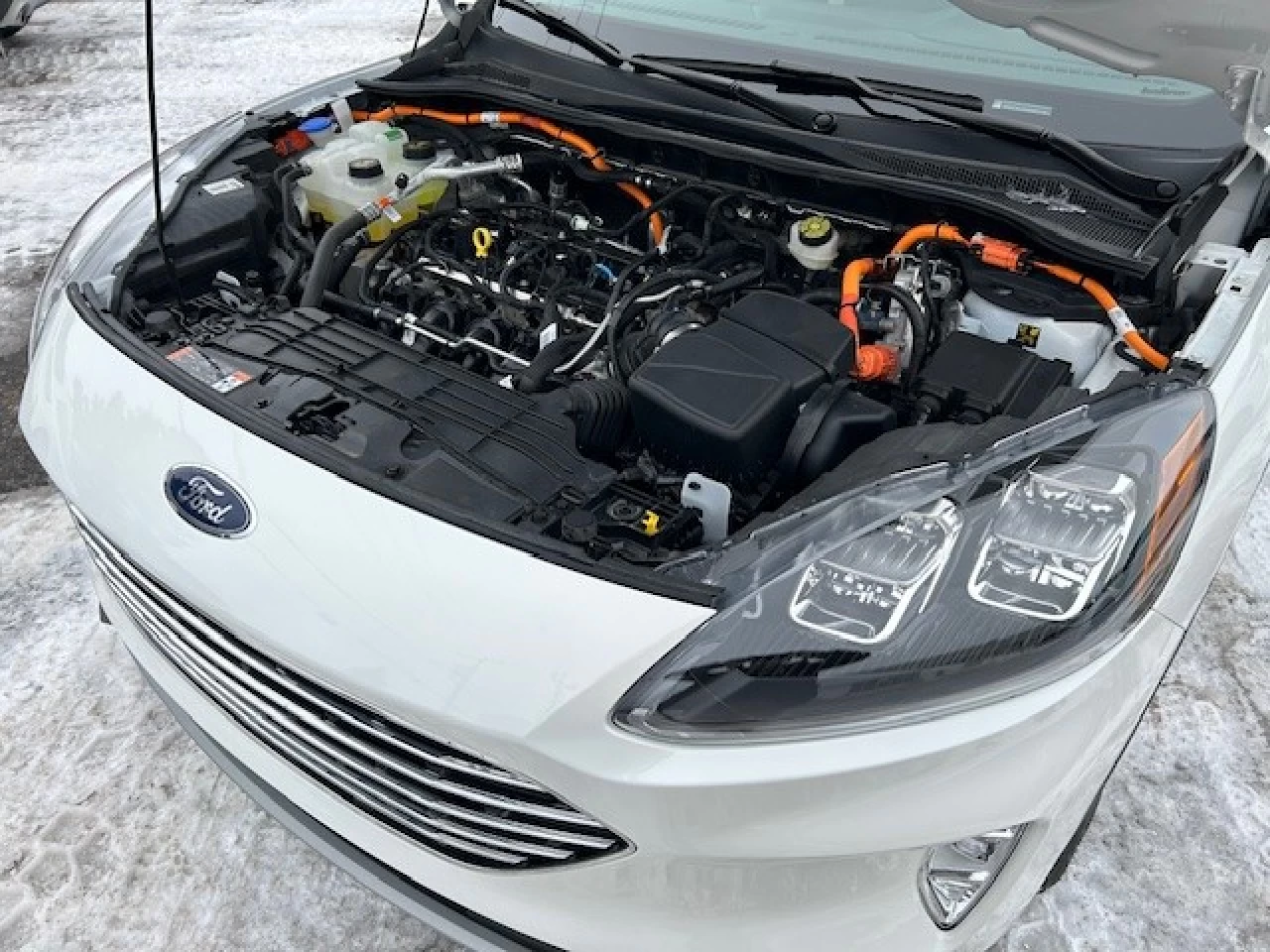 2021 Ford Escape Titanium Plug-In Hybrid Image principale