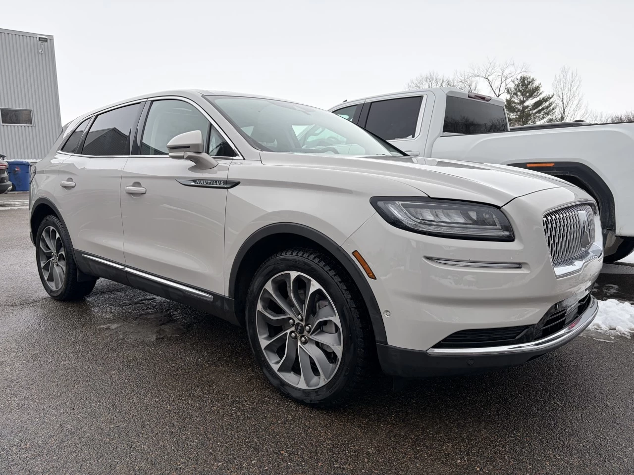 2022 Lincoln Nautilus Reserve AWD Image principale