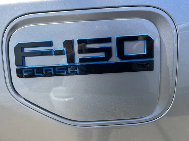 Ford F-150 Lightning FLASH 2025