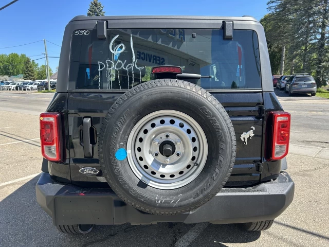 Ford Bronco Base 2025