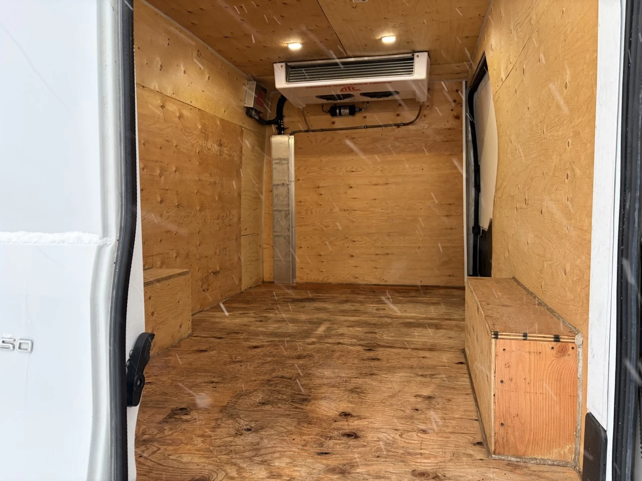 2019 Ford Transit-250 T-250 148" Med Rf 9000 GVWR Sliding RH Dr https://www.st-norbertford.com/resize/b990ff35b810a3abc0cc817b2ca24889-1