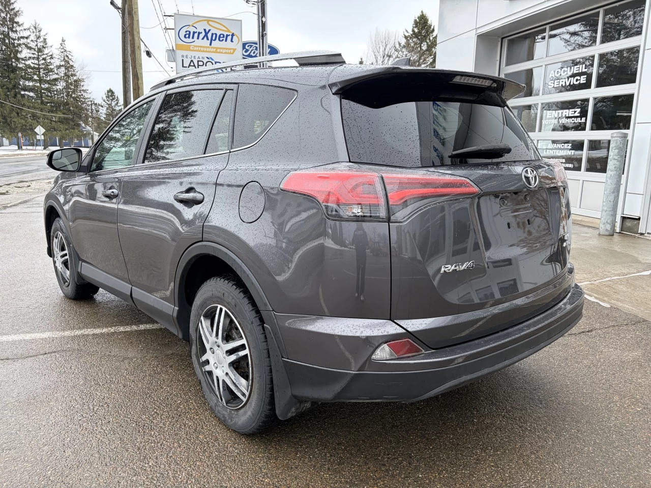 2017 Toyota RAV4 LE - AWD CAMÉRA RECUL BLUETOOTH RÉGULATEUR DE VITESSE Image principale