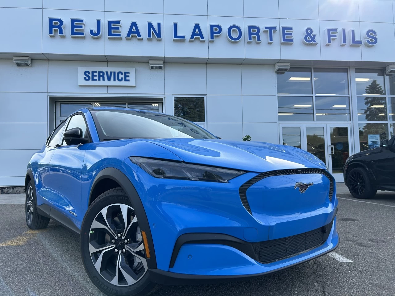2024 Ford Mustang Mach-E Select AWD https://www.st-norbertford.com/resize/b990ff35b810a3abc0cc817b2ca24889-1