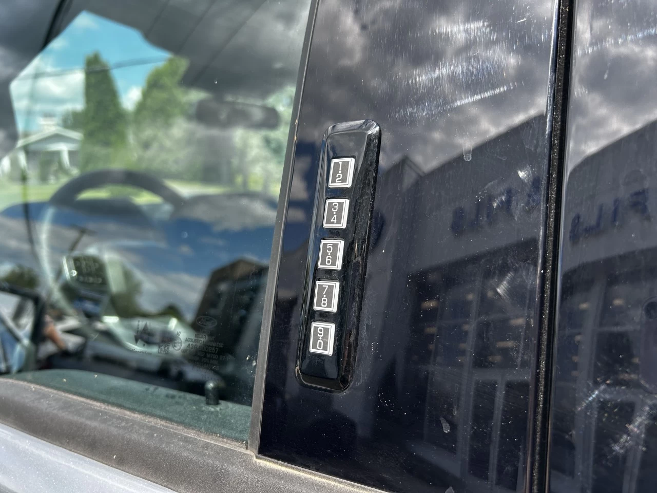 2024 Ford F-150 Lightning XLT 4x4 https://www.st-norbertford.com/resize/b990ff35b810a3abc0cc817b2ca24889-1
