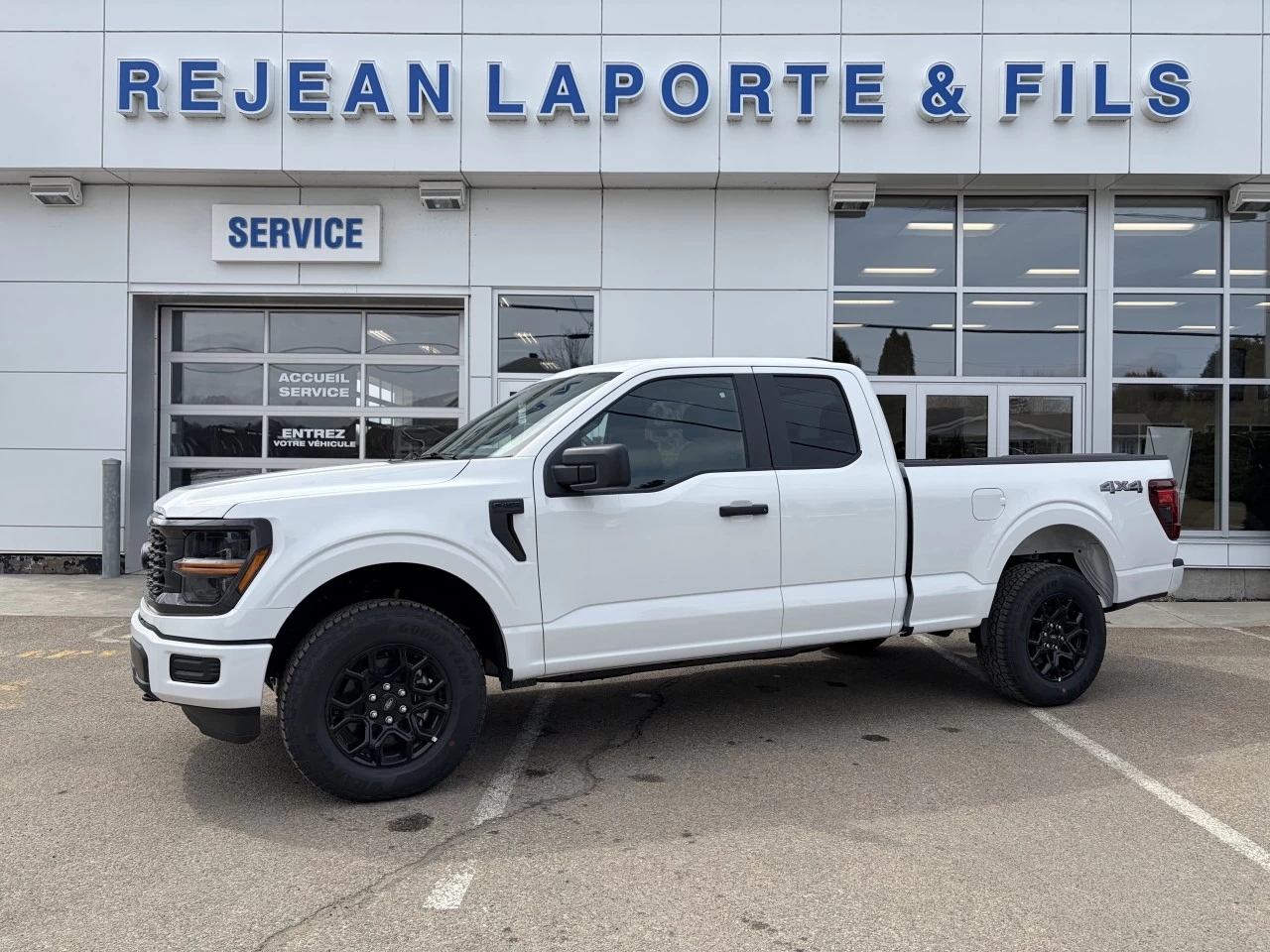 2026 Ford F-150 STX https://www.st-norbertford.com/resize/b990ff35b810a3abc0cc817b2ca24889-1