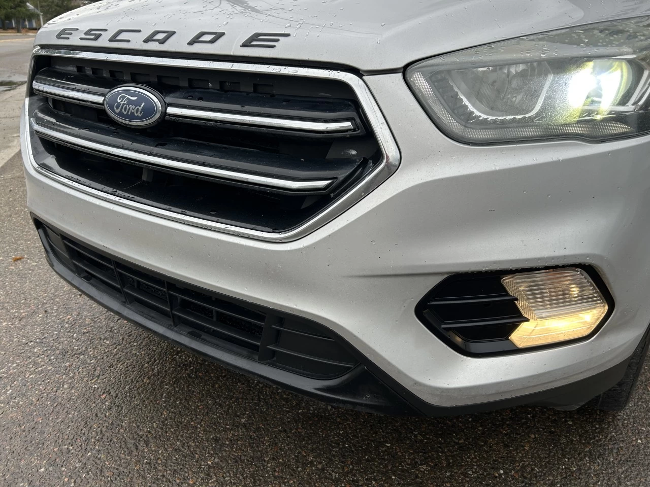 2017 Ford Escape Titanium Image principale