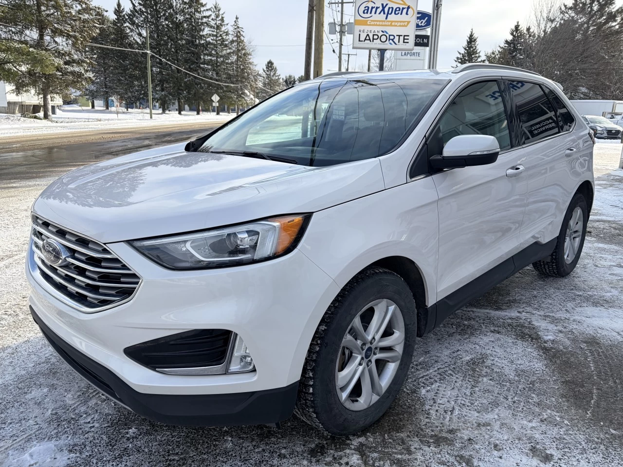 2019 Ford Edge SEL Main Image