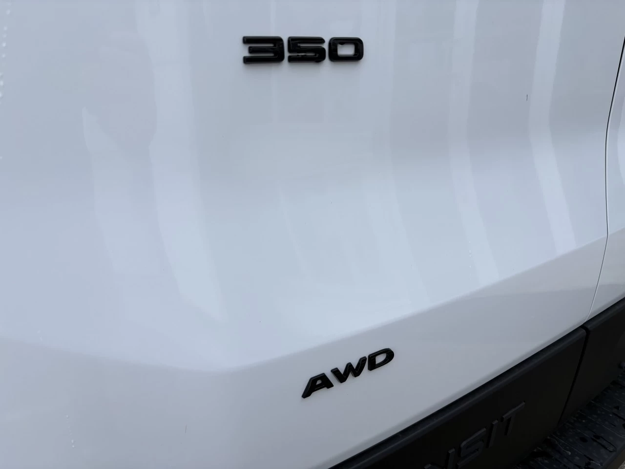 2027 Ford Transit fourgon utilitaire T-350 148" EL Hi Rf 9500 GVWR AWD Main Image
