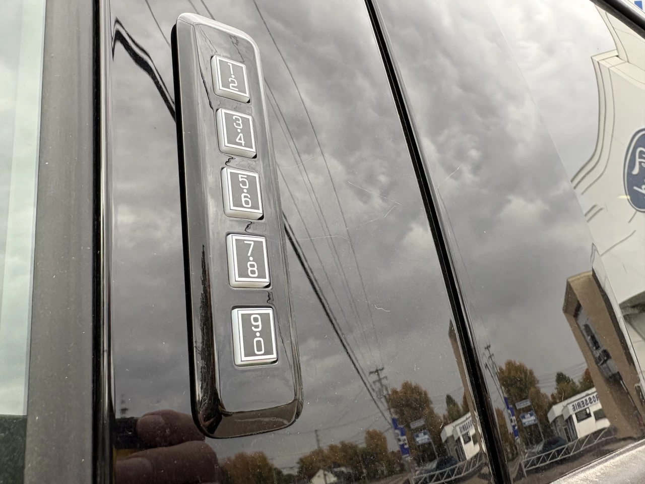 2026 Ford F-150 XLT Main Image