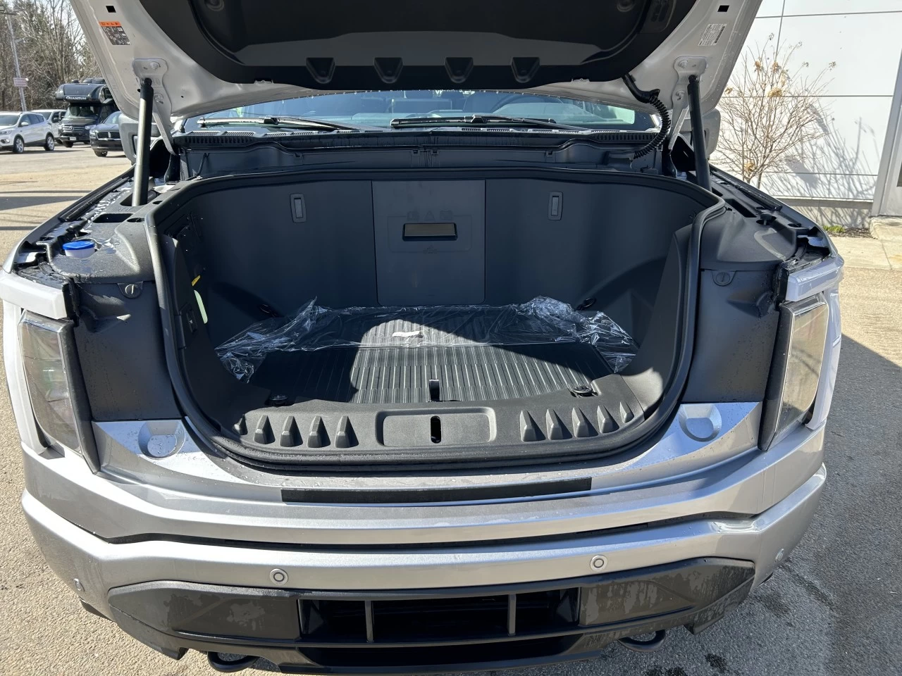 2025 Ford F-150 Lightning FLASH https://www.st-norbertford.com/resize/b990ff35b810a3abc0cc817b2ca24889-1