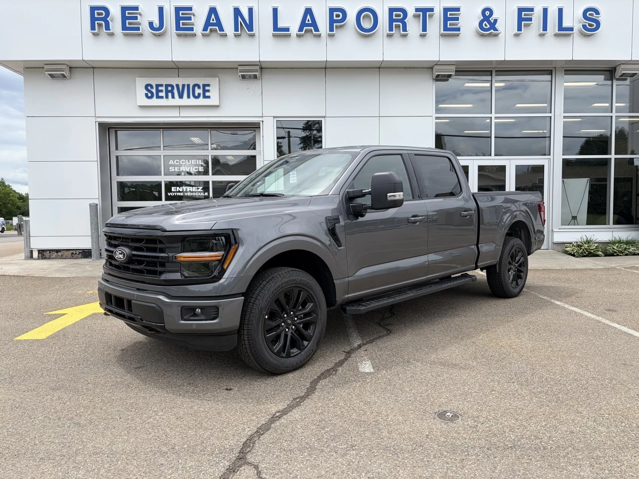 2026 Ford F-150 XLT https://www.st-norbertford.com/resize/b990ff35b810a3abc0cc817b2ca24889-1