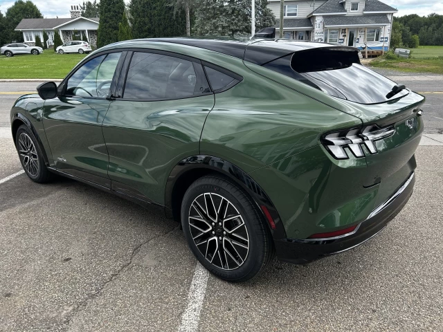 Ford Mustang Mach-E Premium AWD 2024
