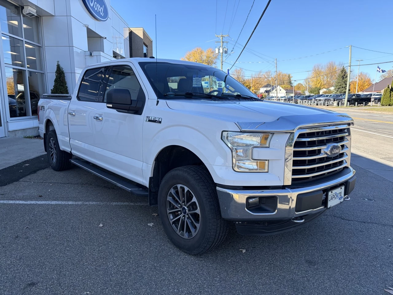 2016 Ford F-150 XLT https://www.st-norbertford.com/resize/b990ff35b810a3abc0cc817b2ca24889-1