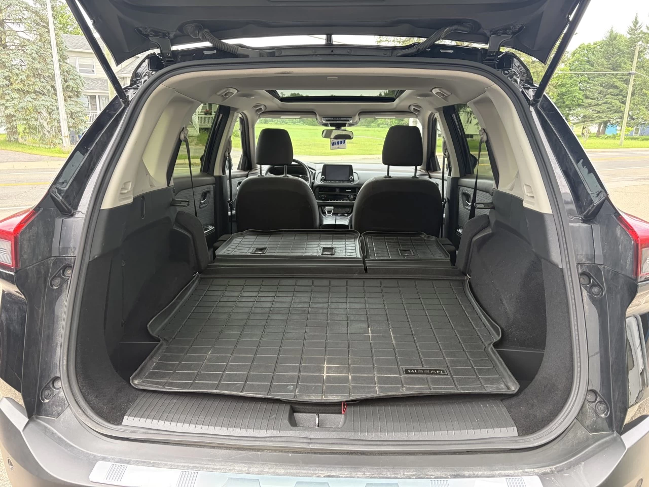 2023 Nissan Rogue SV https://www.st-norbertford.com/resize/b990ff35b810a3abc0cc817b2ca24889-1