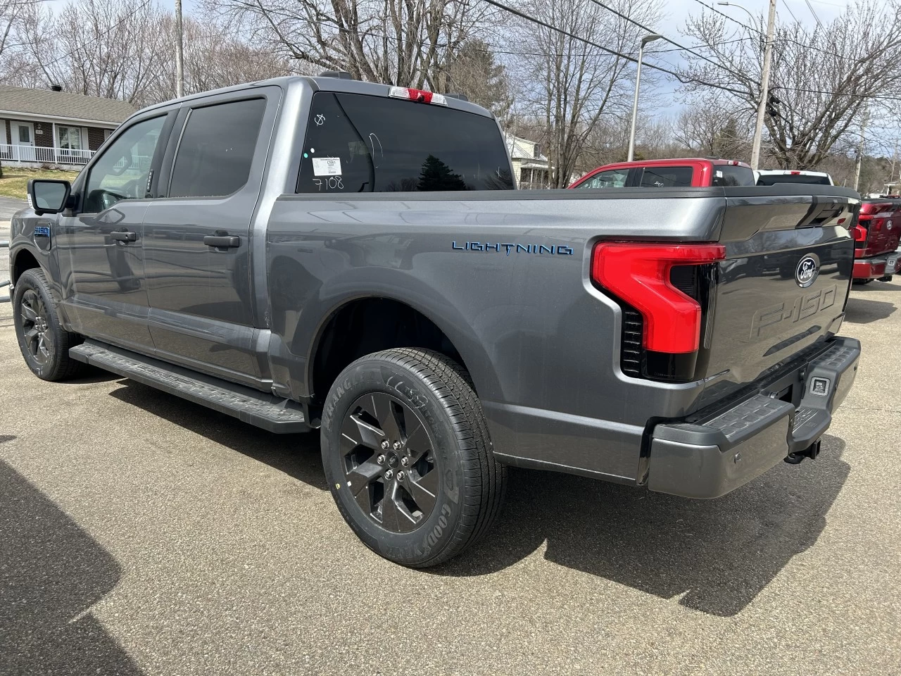 2024 Ford F-150 Lightning XLT 4x4 https://www.st-norbertford.com/resize/b990ff35b810a3abc0cc817b2ca24889-1